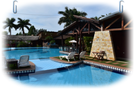 Pool am Hotel Cristal Hier kann man Stunden der Ruhe genießen